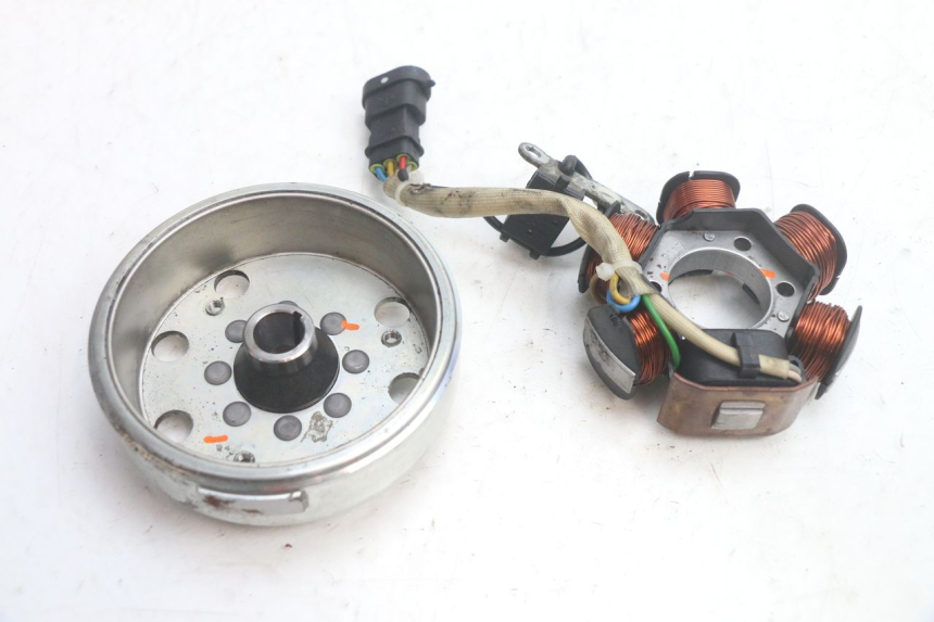 photo de ROTOR ESTATOR PIAGGIO FLY 2T 50 (2004 - 2017) - Detalle de la pieza