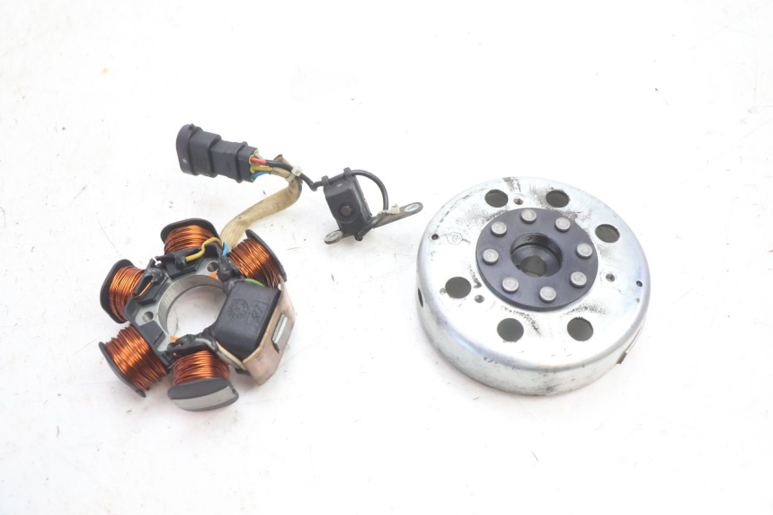 photo de ROTOR ESTATOR PIAGGIO FLY 2T 50 (2004 - 2017) - Vista principal
