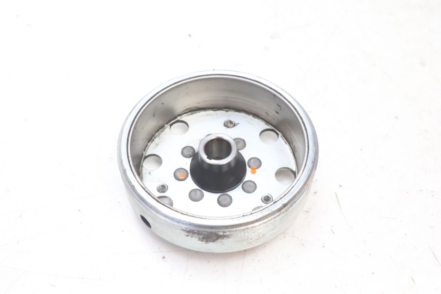 photo de ROTOR ESTATOR PIAGGIO FLY 2T 50 (2004 - 2017) - Características distintivas