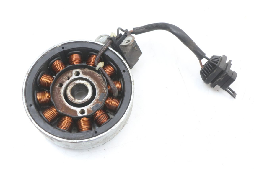 photo de ESTATOR PIAGGIO FLY 4T 50 (2004 - 2010) - Primer plano técnico