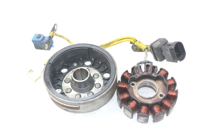 photo de ESTATOR PIAGGIO FLY 125 (2005 - 2012) - Zoom estado de uso