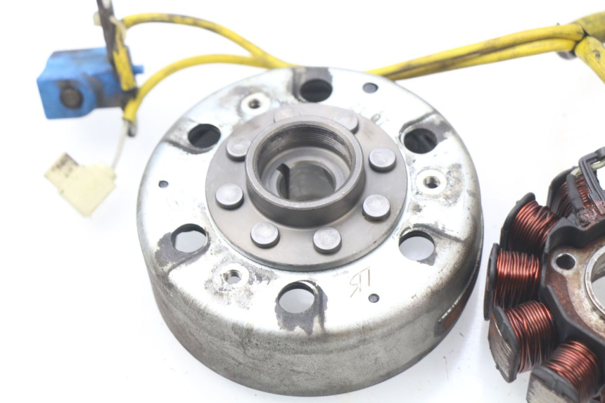 photo de ESTATOR PIAGGIO FLY 125 (2005 - 2012) - Recambio usado revisado