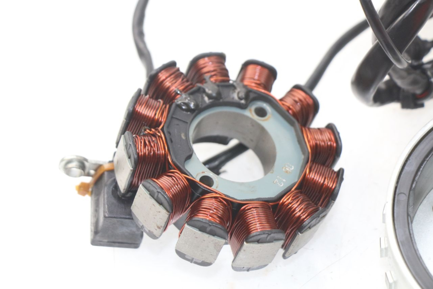 photo de ESTATOR PIAGGIO FLY IE 125 (2012 - 2017) - Recambio usado revisado