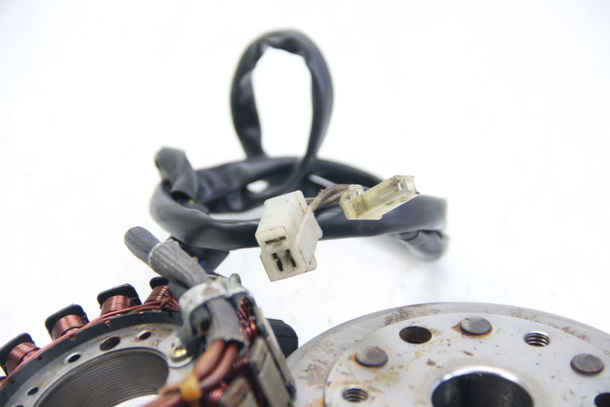 photo de ROTOR ESTATOR YAMAHA FZS FAZER 600 (1998 - 2001) - Detalle de la pieza