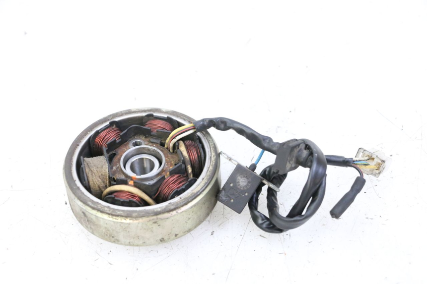 photo de ROTOR ESTATOR PEUGEOT KISBEE 2T 50 (2010 - 2017) - Otra perspectiva