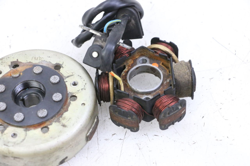 photo de ROTOR ESTATOR PEUGEOT KISBEE 2T 50 (2010 - 2017) - Estado de la superficie y material