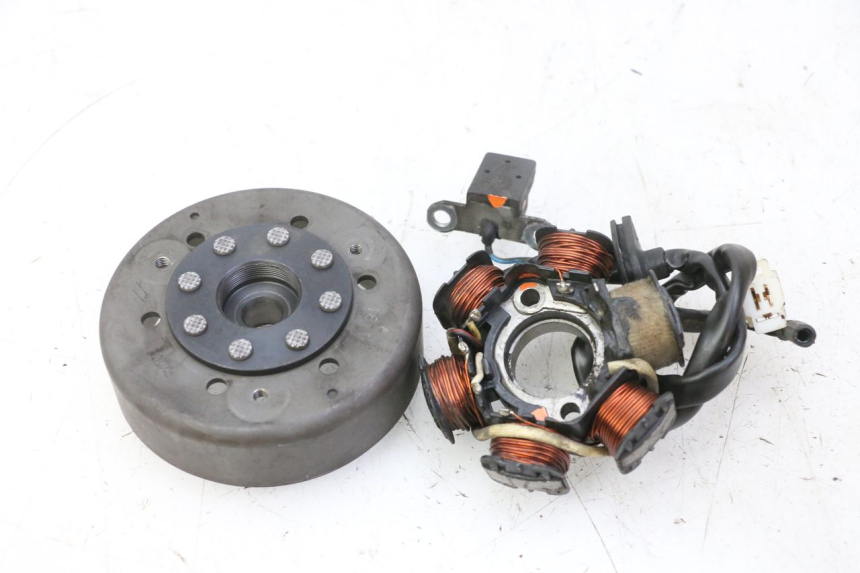 photo de ROTOR ESTATOR PEUGEOT KISBEE 2T 50 (2010 - 2017) - Vista principal