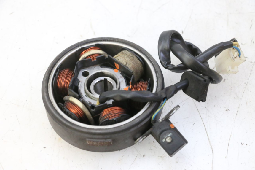 photo de ROTOR ESTATOR PEUGEOT KISBEE 2T 50 (2010 - 2017) - Detalle de la pieza