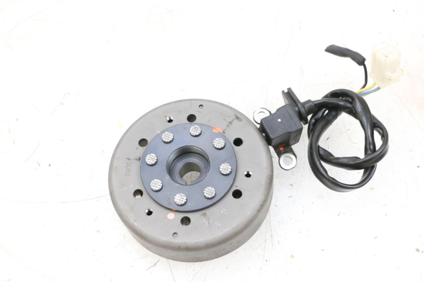 photo de ROTOR ESTATOR PEUGEOT KISBEE 2T 50 (2010 - 2017) - Detalle de la pieza