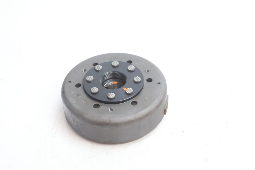 photo de ROTOR ESTATOR PEUGEOT KISBEE 2T 50 (2010 - 2017) - Estado de la superficie y material