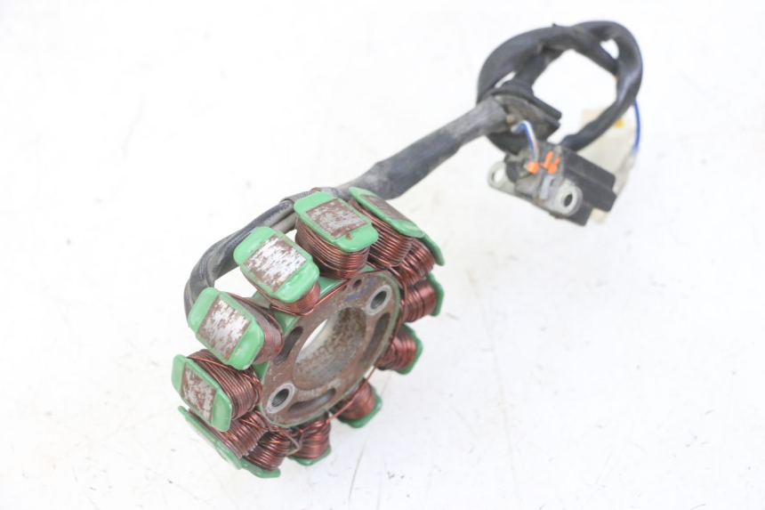 photo de ROTOR ESTATOR PEUGEOT KISBEE 4T 50 (2018 - 2022) - Detalles de los puntos de fijación