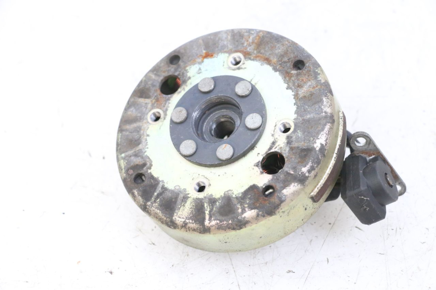 photo de ROTOR ESTATOR PEUGEOT KISBEE 4T 50 (2018 - 2022) - Detalle de la pieza