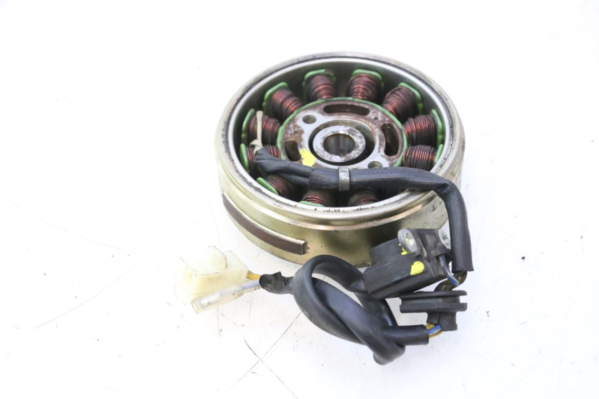 photo de ROTOR ESTATOR PEUGEOT KISBEE 4T 50 (2018 - 2022) - Zoom estado de uso