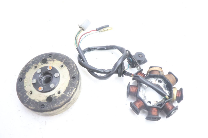 photo de ROTOR ESTATOR PEUGEOT KISBEE 4T 50 (2010 - 2017) - Vista principal