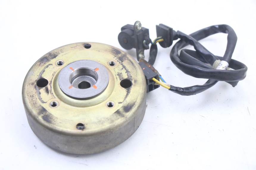 photo de ROTOR ESTATOR KYMCO DINK 4T 50 (2007 - 2018) - Zoom estado de uso