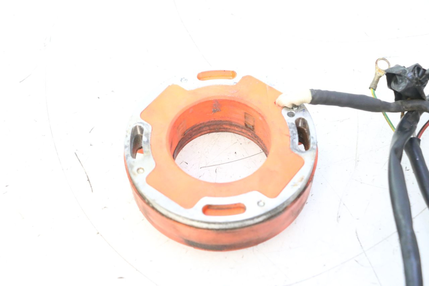 photo de ROTOR ESTATOR PEUGEOT LUDIX BLASTER 50 (2006 - 2014) - Otra perspectiva