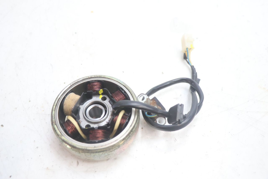 photo de ROTOR ESTATOR PEUGEOT LUDIX 50 (2005 - 2007) - Otra perspectiva