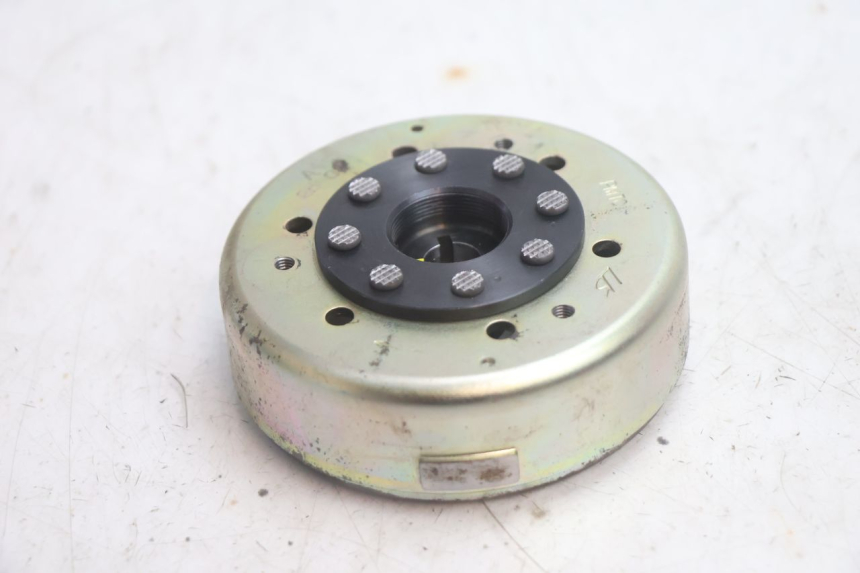photo de ROTOR ESTATOR PEUGEOT LUDIX 50 (2005 - 2007) - Primer plano técnico