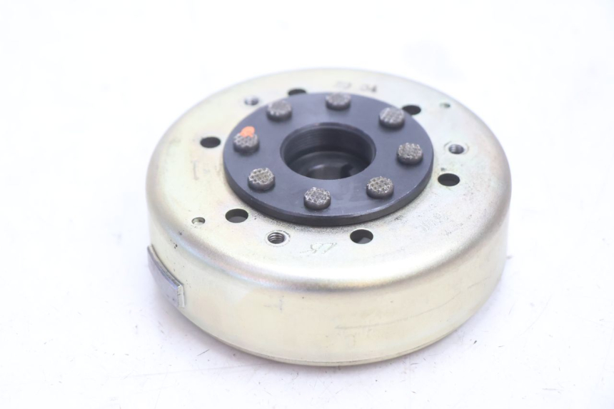 photo de ESTATOR PEUGEOT LUDIX ONE 14P 50 (2004 - 2013) - Primer plano técnico