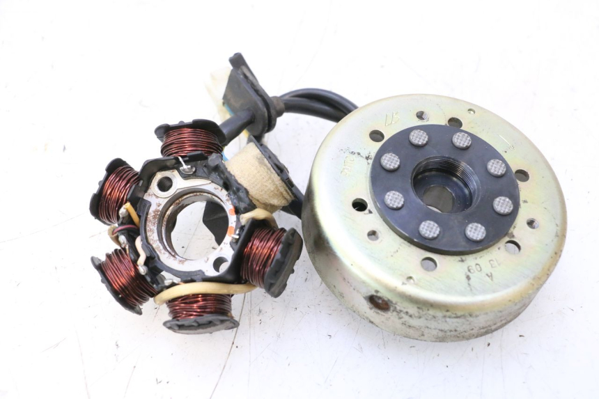 photo de ESTATOR PEUGEOT LUDIX ONE 50 (2004 - 2013) - Vista principal