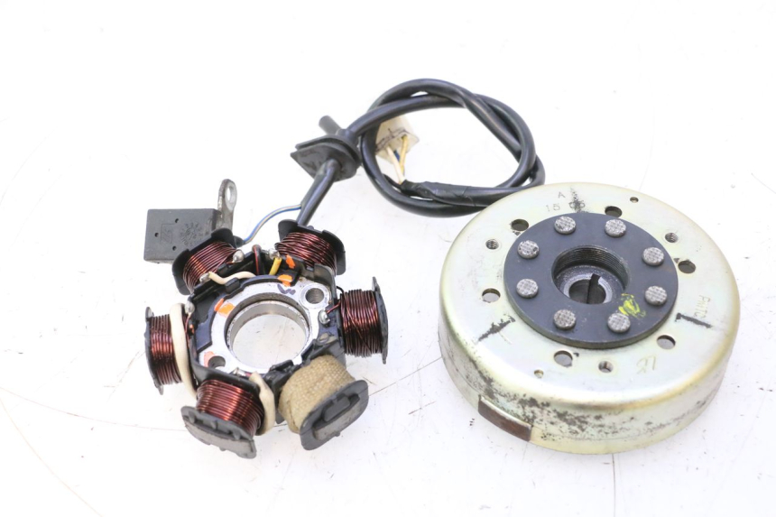 photo de ESTATOR PEUGEOT LUDIX ONE 50 (2004 - 2013) - Vista principal