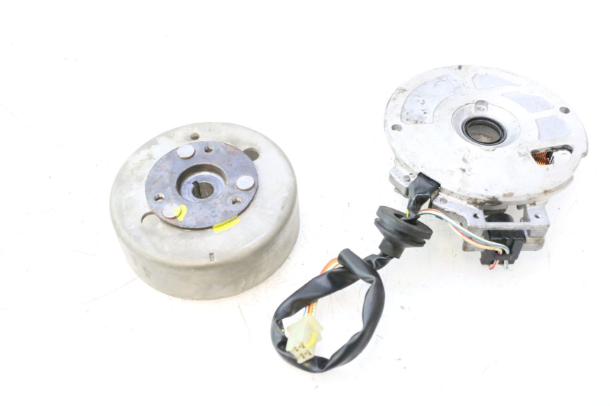 photo de ESTATOR MBK MACH G AC 50 (2002 - 2014) - Detalles de los puntos de fijación