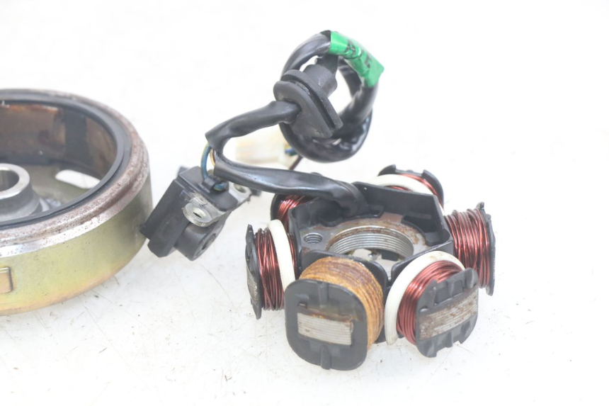 photo de ROTOR ESTATOR SYM MIO 50 (2011 - 2017) - Primer plano técnico