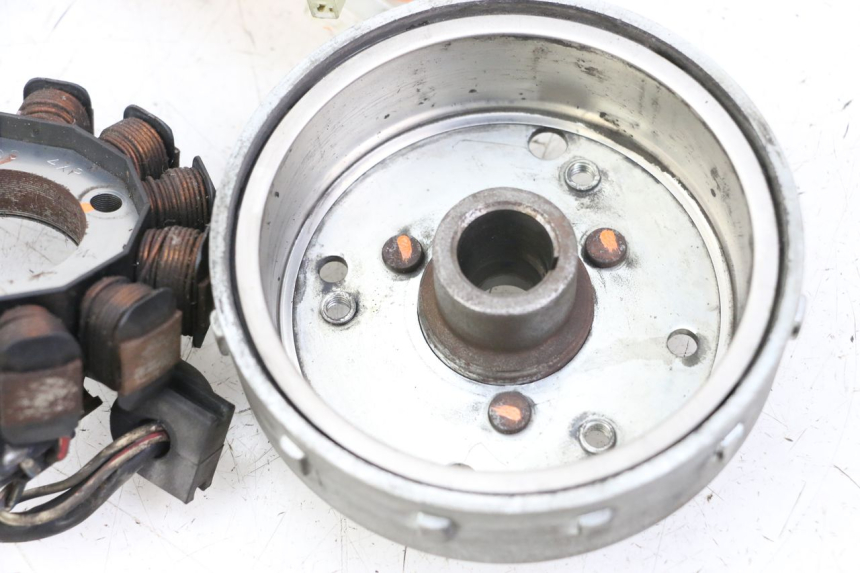 photo de ROTOR ESTATOR MBK MW TRYPTIK 125 (2014 - 2016) - Detalles de los puntos de fijación