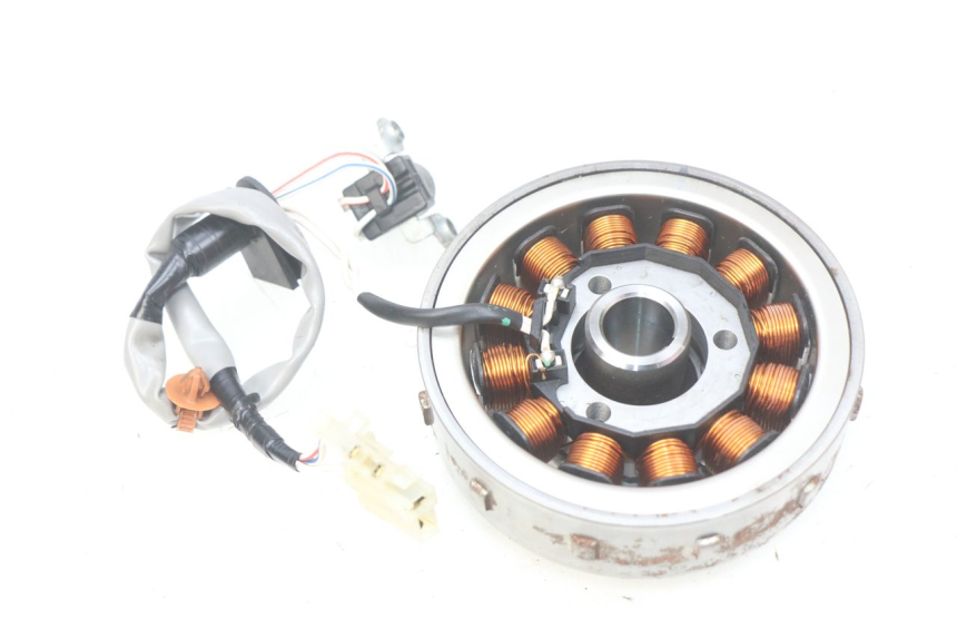 photo de ESTATOR YAMAHA N-MAX NMAX 125 (2017 - 2020) - Detalle de la pieza