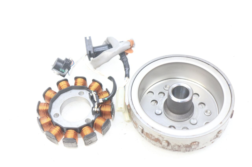 photo de ESTATOR YAMAHA N-MAX NMAX 125 (2017 - 2020) - Otra perspectiva