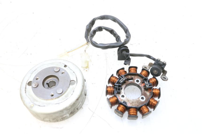 photo de ESTATOR YAMAHA NEOS NEO'S 4T 50 (2008 - 2016) - Vista principal