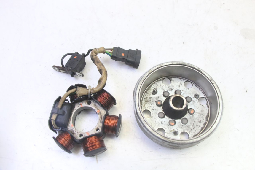 photo de ESTATOR PIAGGIO NEW TYPHOON 50 (2010 - 2017) - Detalle de la pieza