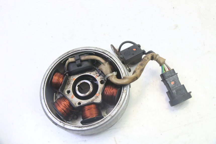 photo de ESTATOR PIAGGIO NEW TYPHOON 50 (2010 - 2017) - Otra perspectiva