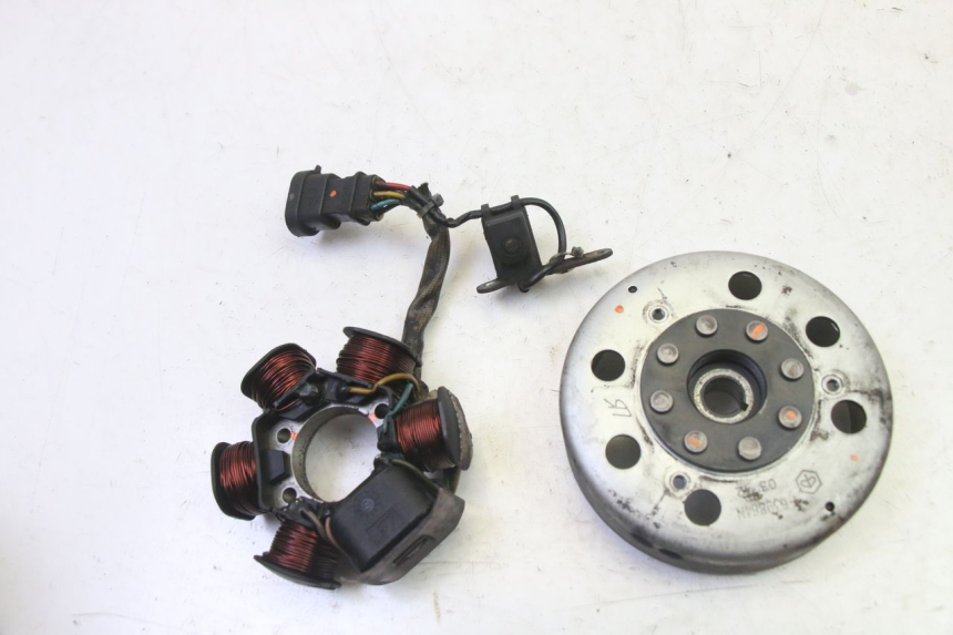 photo de ESTATOR PIAGGIO NEW TYPHOON 50 (2010 - 2017) - Vista principal