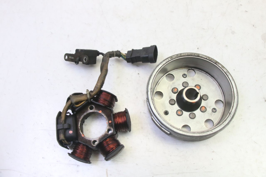 photo de ESTATOR PIAGGIO NEW TYPHOON 50 (2010 - 2017) - Detalle de la pieza