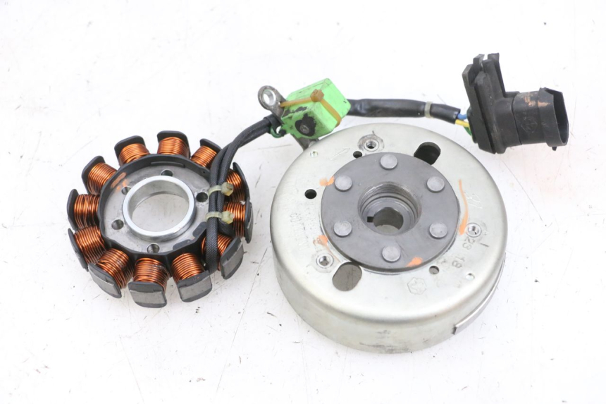 photo de ESTATOR PIAGGIO NEW TYPHOON 50 (2018 - 2021) - Vista principal