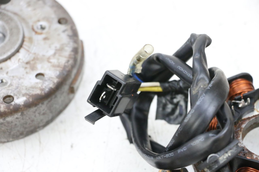 photo de ESTATOR SYM ORBIT 2 50 (2008 - 2014) - Marcados y referencias originales