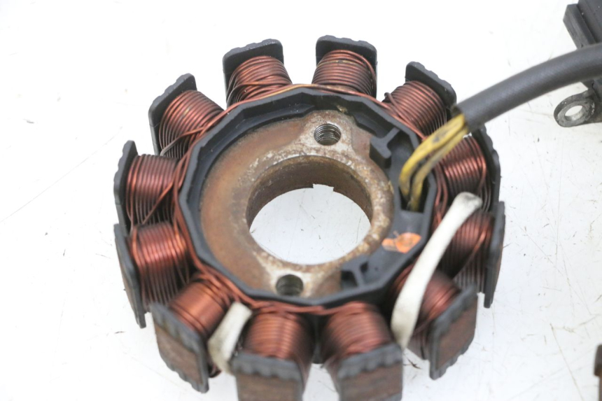 photo de ESTATOR SYM ORBIT III 3 4T 50 (2021 - 2025) - Marcados y referencias originales