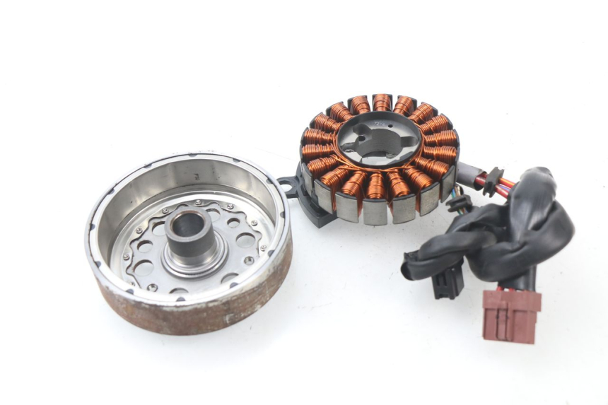 photo de ESTATOR HONDA PCX (JF57/JF64) 125 (2014 - 2018) - Vista principal