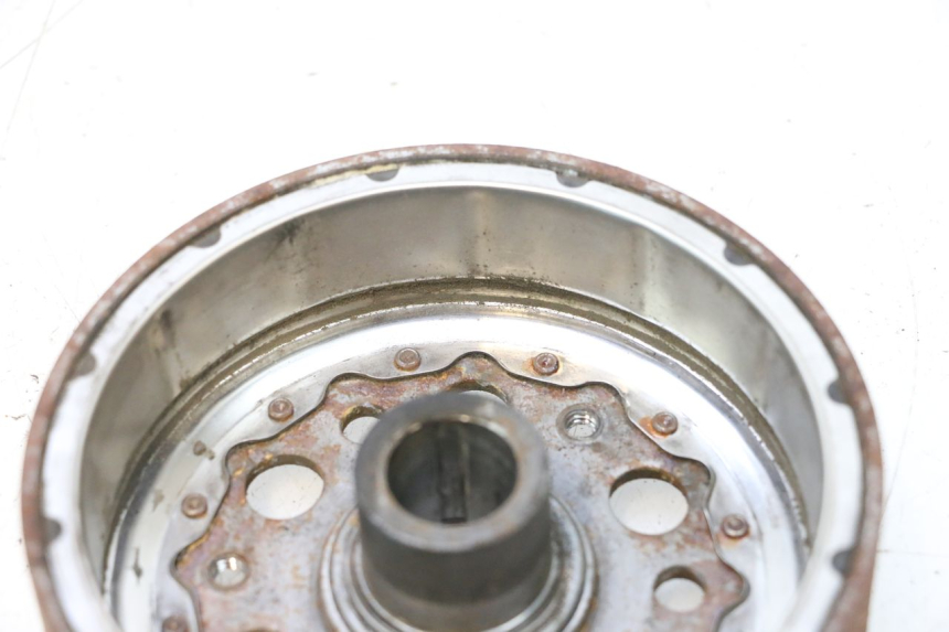 photo de ESTATOR HONDA PCX (JF57/JF64) 125 (2014 - 2018) - Primer plano técnico