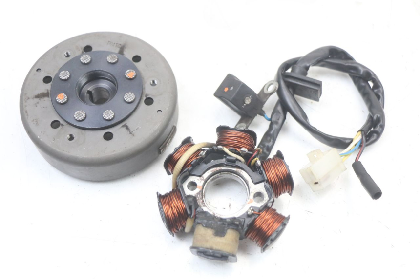 photo de ROTOR ESTATOR PEUGEOT KISBEE 2T 50 (2010 - 2017) - Vista principal