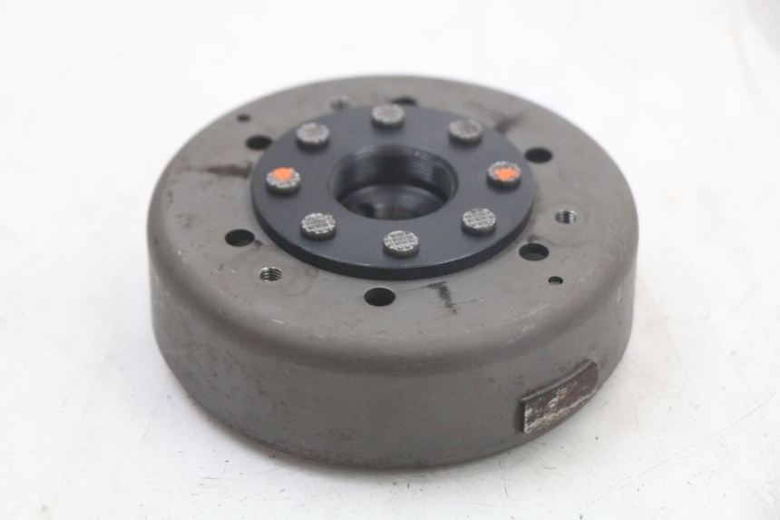 photo de ROTOR ESTATOR PEUGEOT KISBEE 2T 50 (2010 - 2017) - Estado de la superficie y material