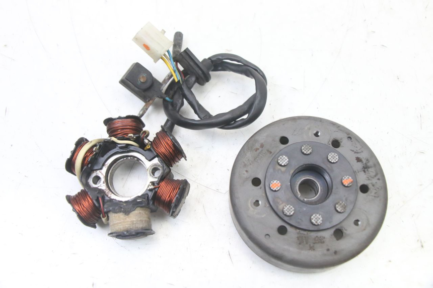 photo de ROTOR ESTATOR PEUGEOT KISBEE 2T 50 (2010 - 2017) - Vista principal