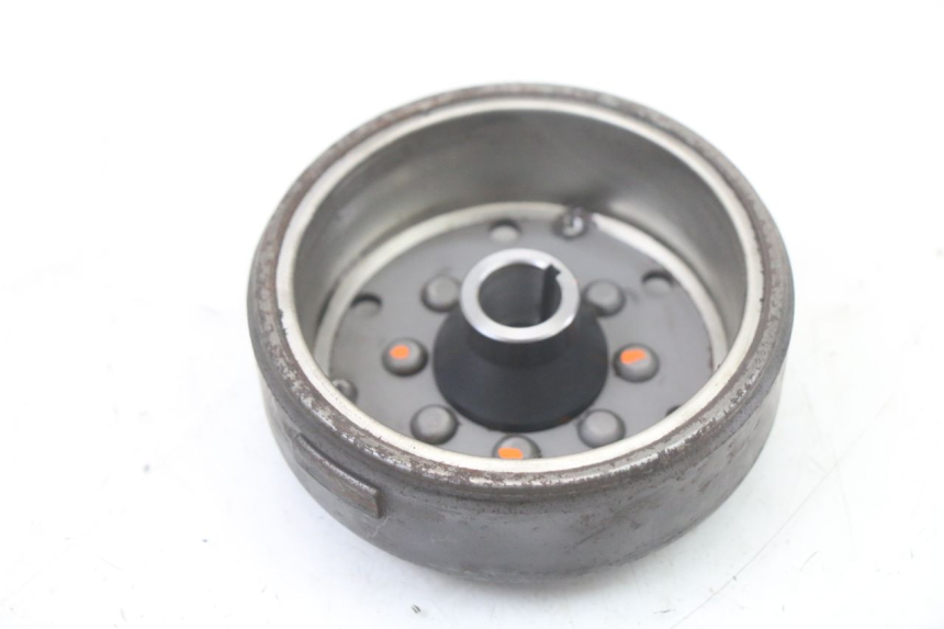 photo de ROTOR ESTATOR PEUGEOT KISBEE 2T 50 (2010 - 2017) - Detalles de los puntos de fijación