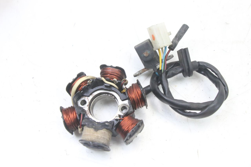 photo de ROTOR ESTATOR PEUGEOT KISBEE 2T 50 (2010 - 2017) - Estado de la superficie y material