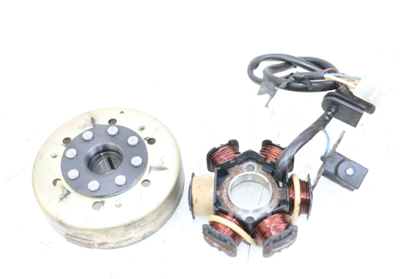 photo de ESTATOR PEUGEOT LUDIX 50 (2008 - 2017) - Vista principal