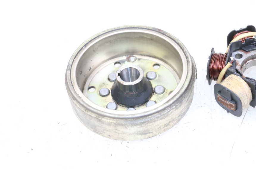 photo de ESTATOR PEUGEOT LUDIX 50 (2008 - 2017) - Vista general del producto