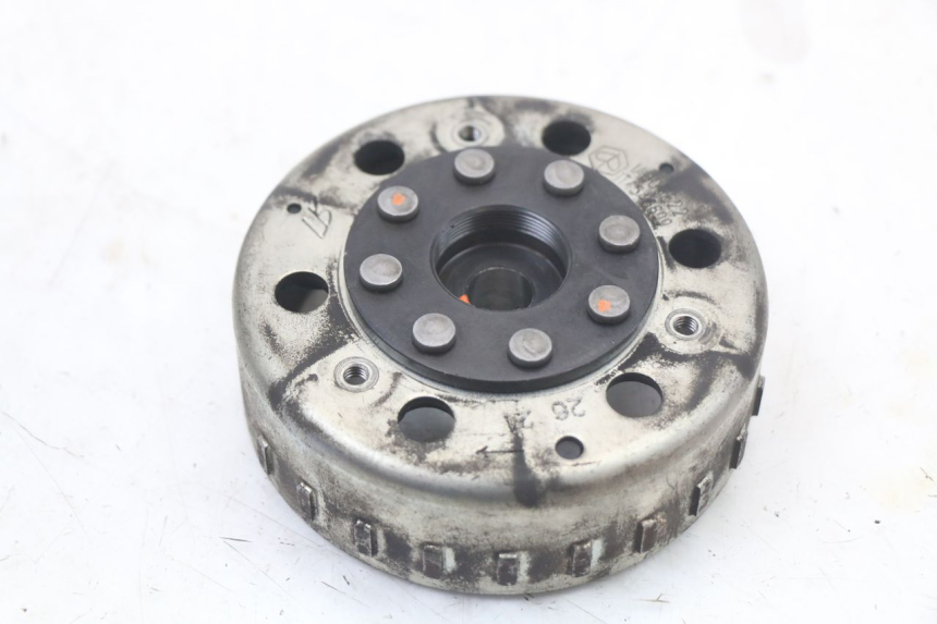 photo de ESTATOR PIAGGIO LIBERTY IGET 4T 50 (2021 - 2025) - Primer plano técnico