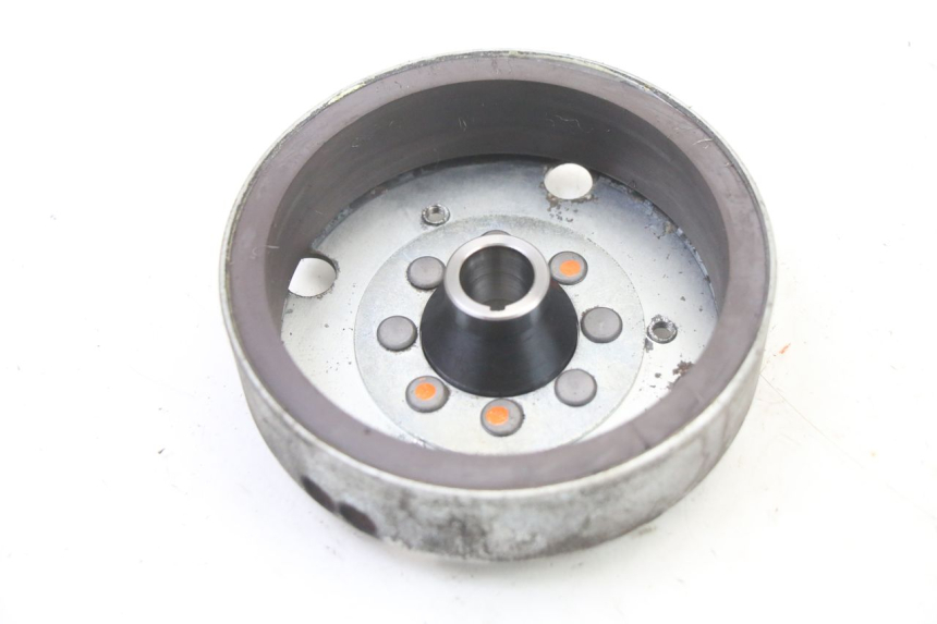 photo de ROTOR ESTATOR PIAGGIO VESPA S 2T 50 (2007 - 2014) - Detalles de los puntos de fijación