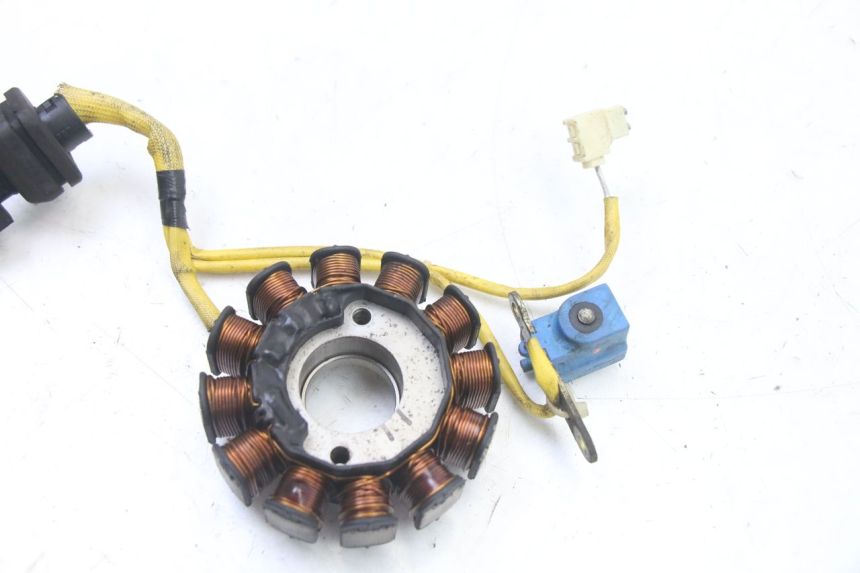 photo de ROTOR ESTATOR PIAGGIO X8 125 (2004 - 2007) - Detalles de los puntos de fijación